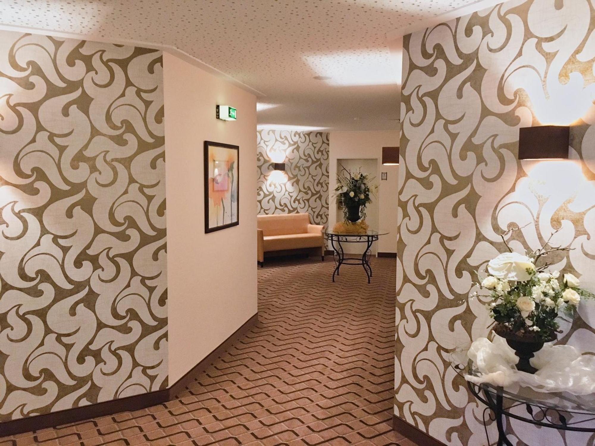 Comfort Plus Room facing garden